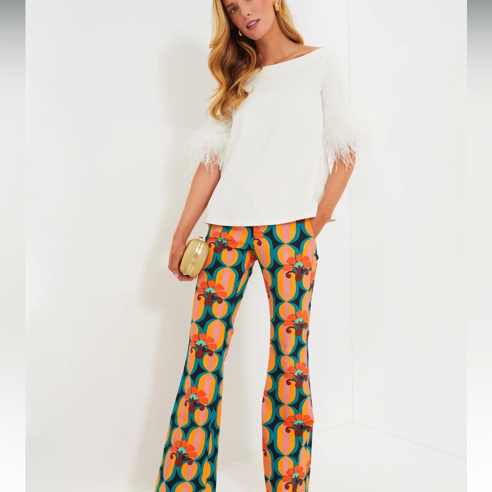 White Feather Miranda Off The Shoulder Blouse - Picture 2 of 11